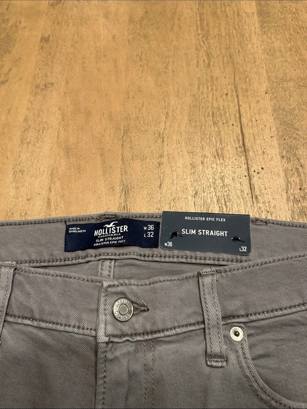 Hollister Men's Slim Straight Jeans in Light Gray 36x32 - Picture 3 of 6